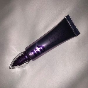 URBAN DECAY EYESHADOW PRIMER